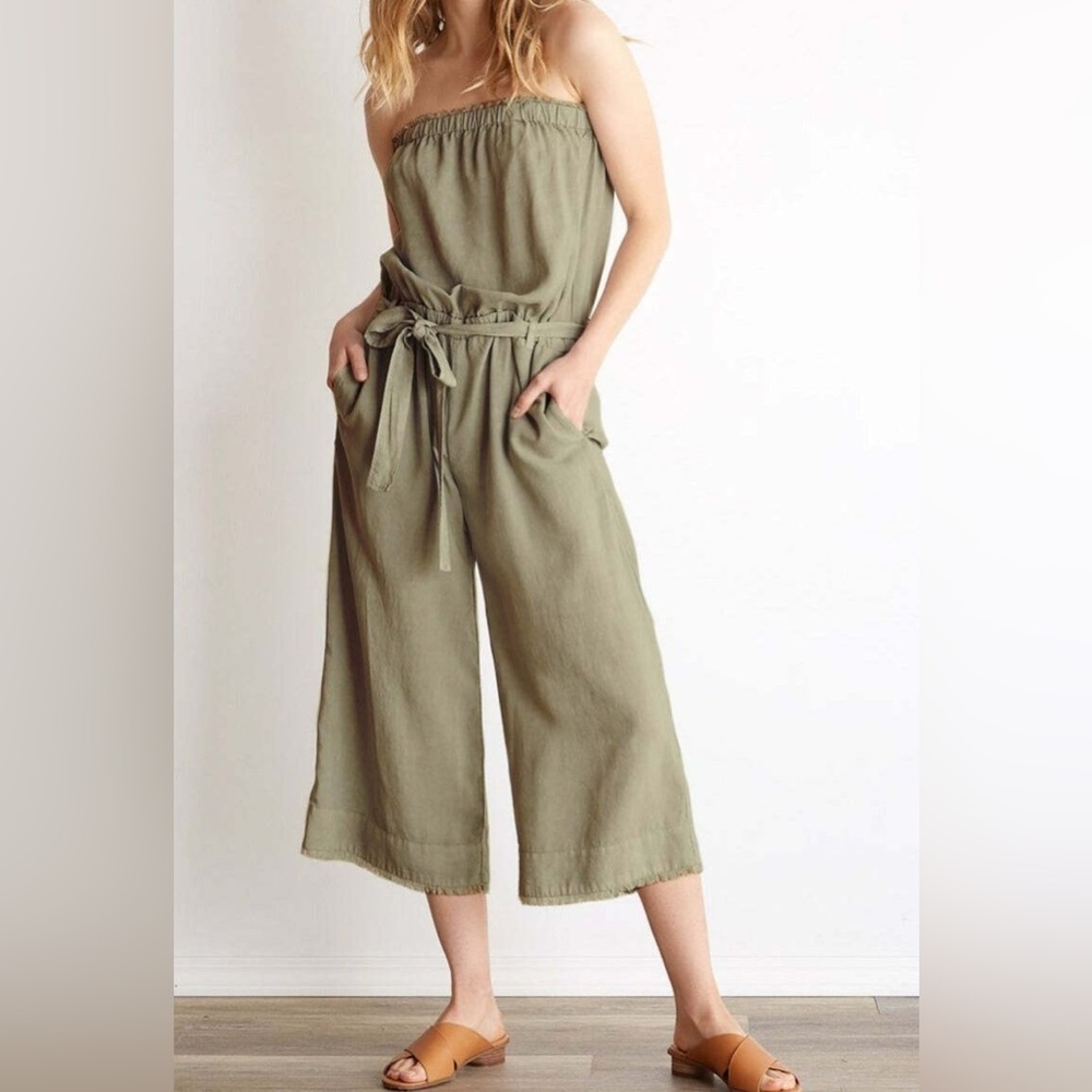 Anthropologie Cloth & Stone Strapless Fray Crop Belted Green Jumpsuit EUC Size S